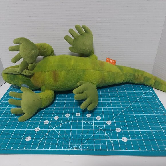 Iguana Lizard Soft Plush Toy 23"/60cm Stuffed Animal Wild Republic - Picture 5 of 5